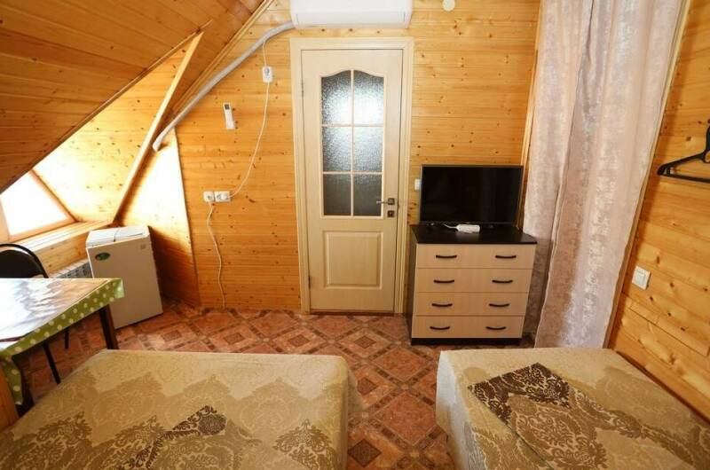 Трехместный «Стандарт» (4-й этаж, № 401 и № 404)