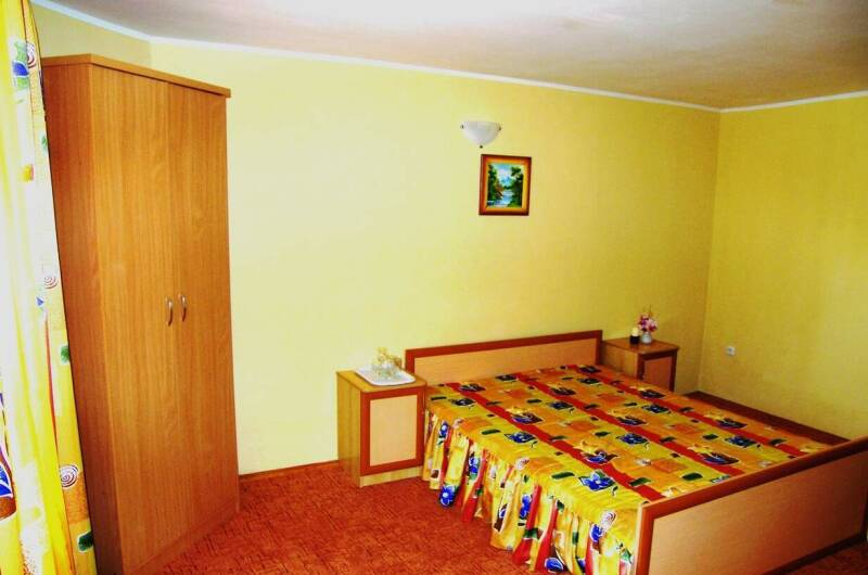 Трёхместный «Стандарт» 1, 2 этаж