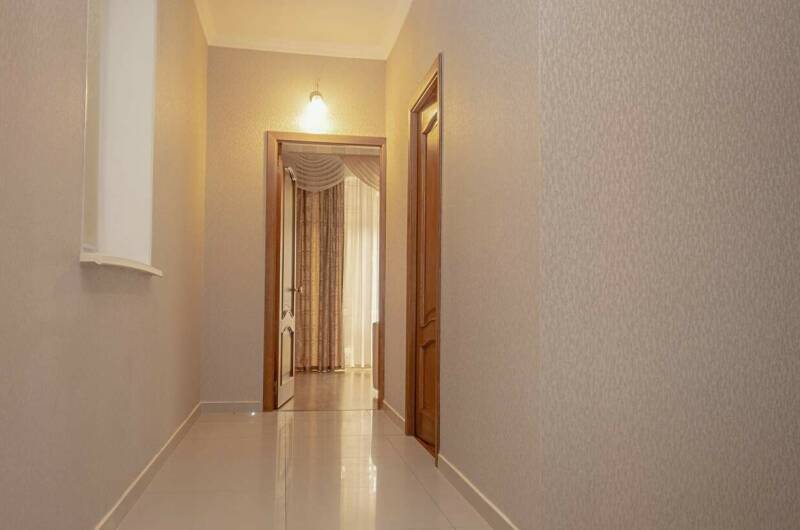 «Люкс» 2-комнатный на 4 чел. с балконом на сосны