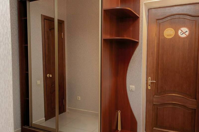 «Люкс» 2-комнатный на 4 чел. с балконом на сосны