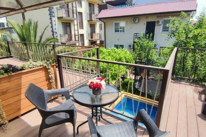 «Апартаменты» 2-комнатные на 2 этаже с террасой