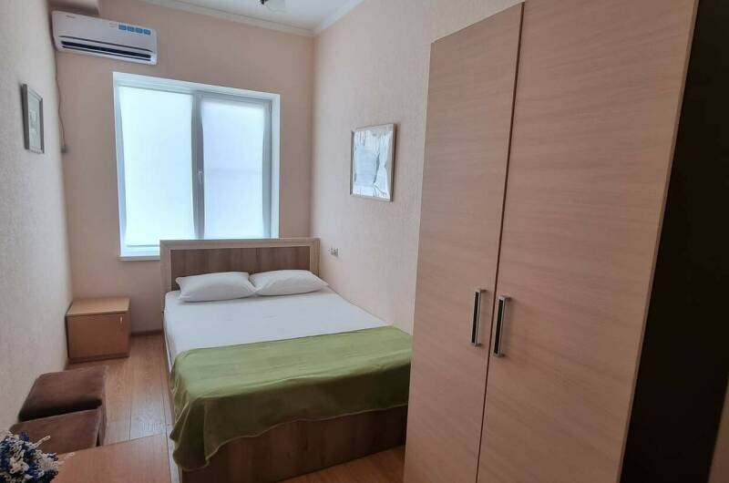 Двухместный номер эконом-класса с двуспальной кров