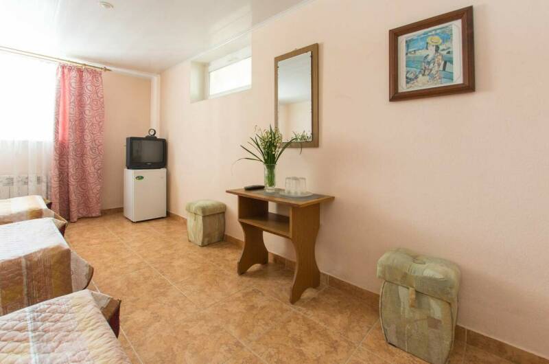 Четырехместный номер -эконом, удобства на этаже