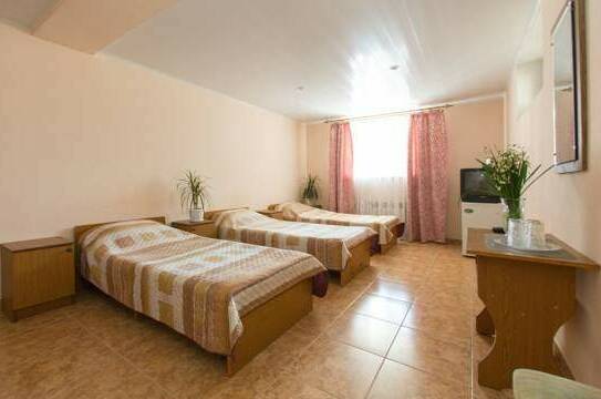 Четырехместный номер -эконом, удобства на этаже