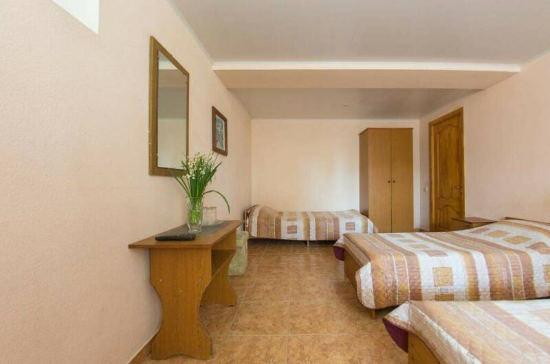 Четырехместный номер -эконом, удобства на этаже