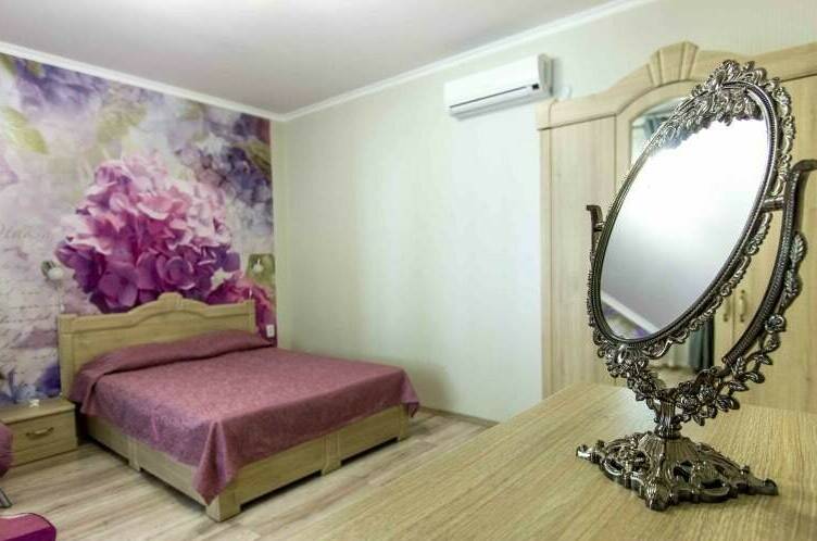 «Люкс» с террасой и мини кухней