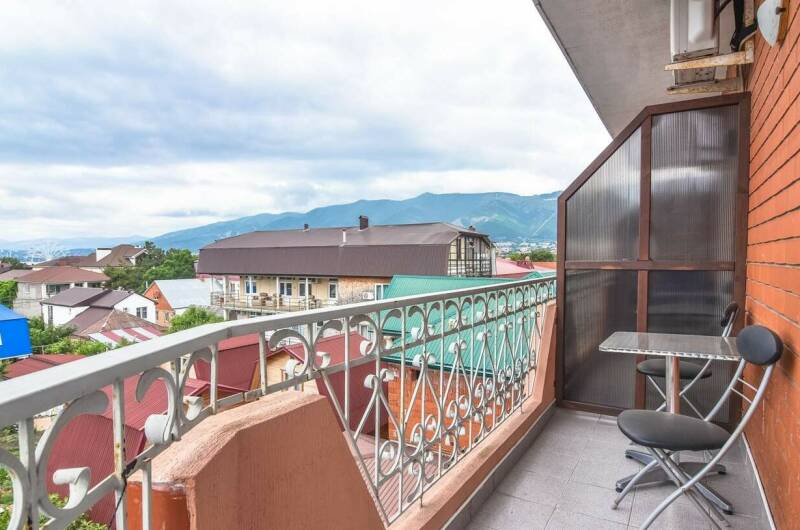 № 33 Трехместный с балконом