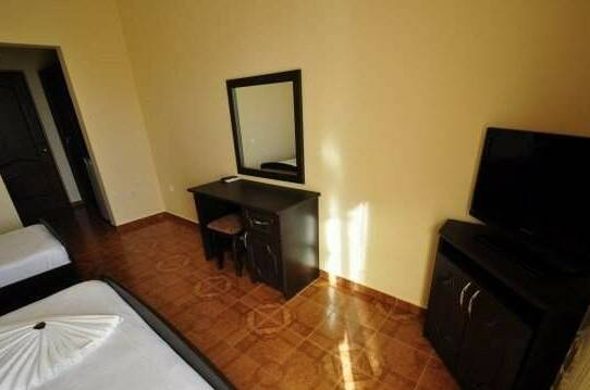 «Полулюкс» трехместный