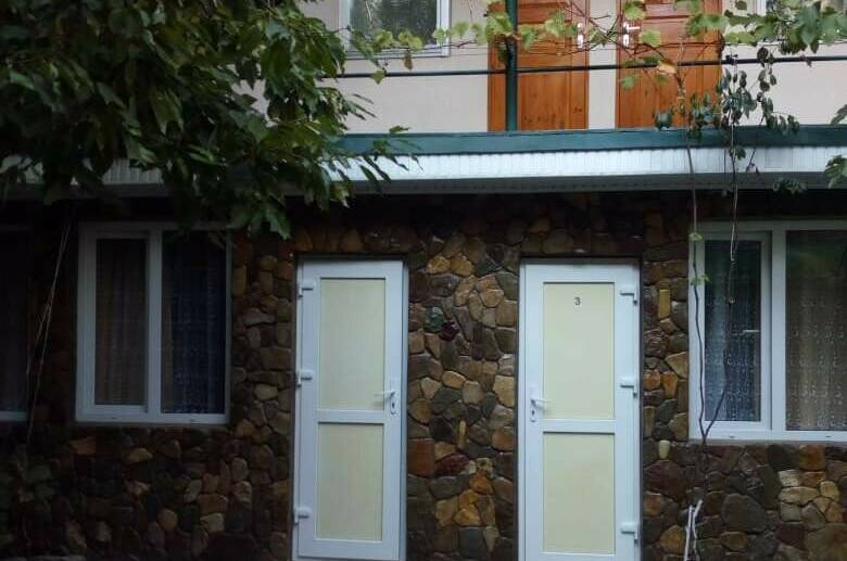 Стандартный 2-х местный во дворе