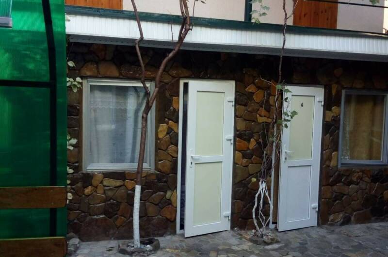 Эконом 1-но местный во дворе