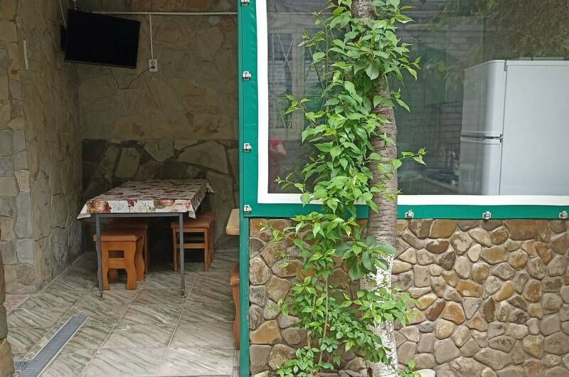 Эконом 1-но местный во дворе