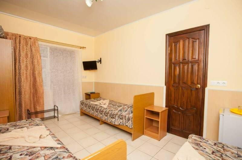 Номер «Стандарт» трехместный с удобствами