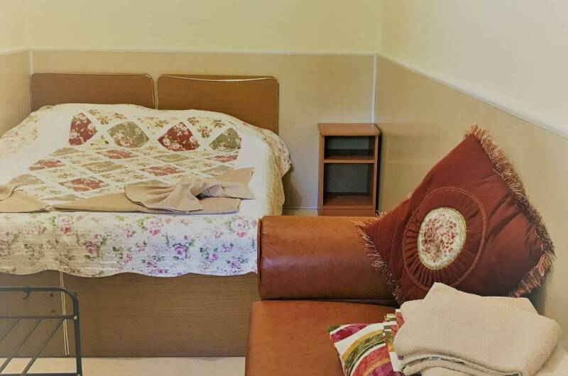 Номер «Стандарт» двухместный с кушеткой удобства