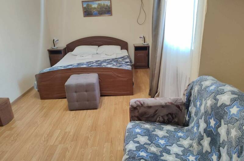 Большой 3−4х местный номер 4 этаж