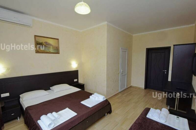 Стандартный трехместный с балконом