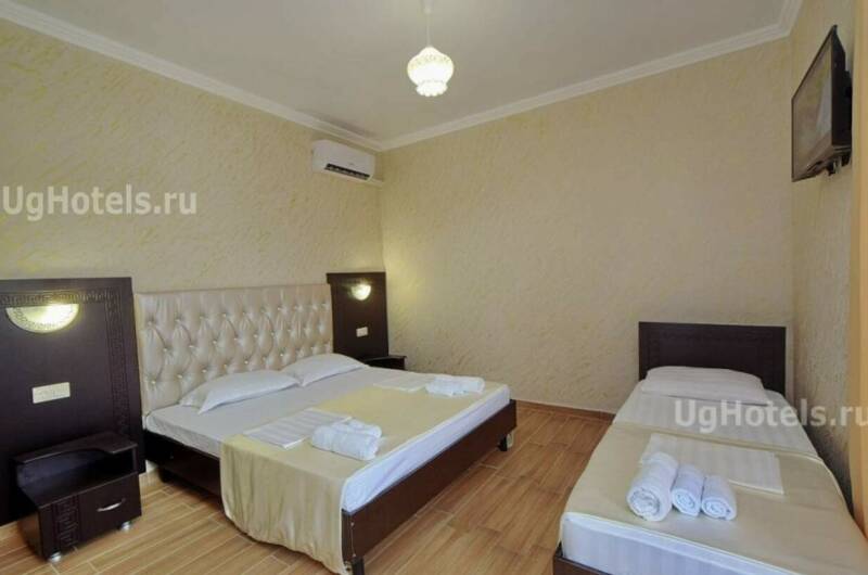 Стандартный трехместный с балконом