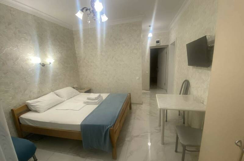 «Полулюкс» 1-комнатный 1 этаж с кухней