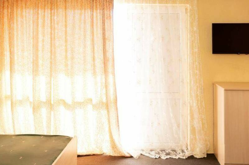 Трехместный номер с балконом