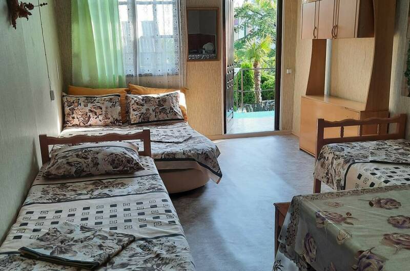 Четырехместный номер с мини-кухней