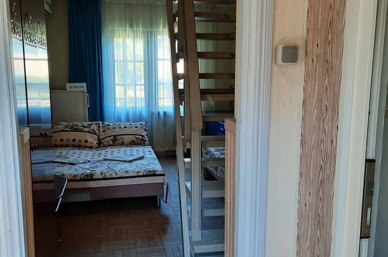 Двухэтажный номер с балконом