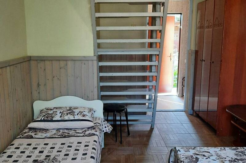 Двухэтажный номер с балконом