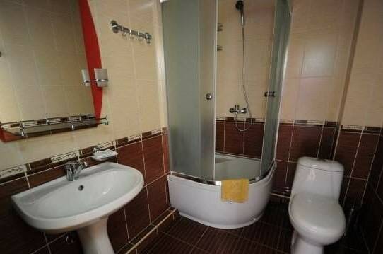 «Полулюкс» трехместный