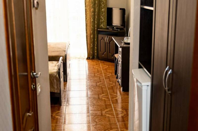 «Полулюкс» четырехместный