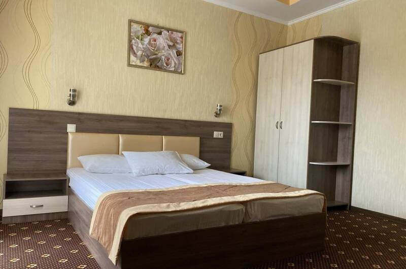 3-х местные номера № 2,№ 7,№ 12 первый корпус