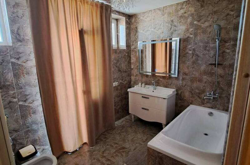 Четырехместный люкс