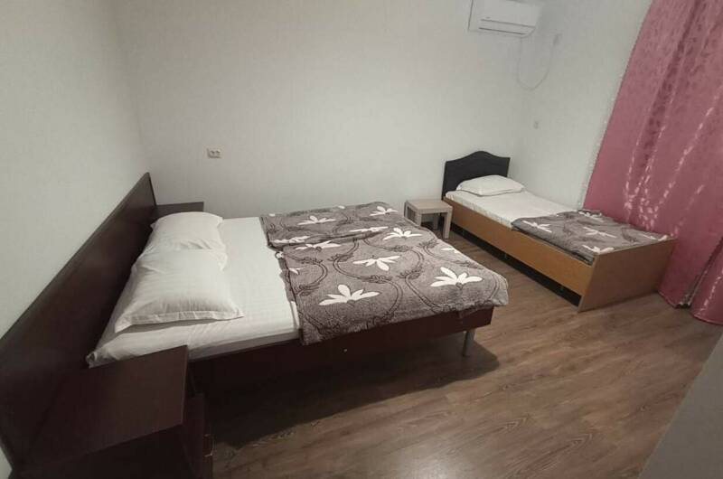 Трехместный с удобствами