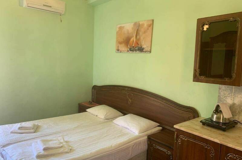 Студия с кухней, балконом и видом на море