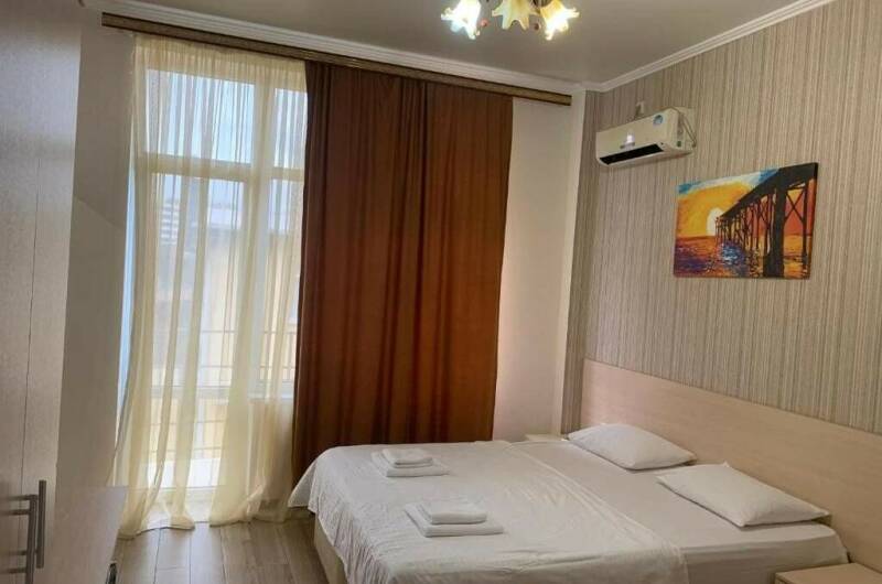 Улучшенный трехместный номер с балконом