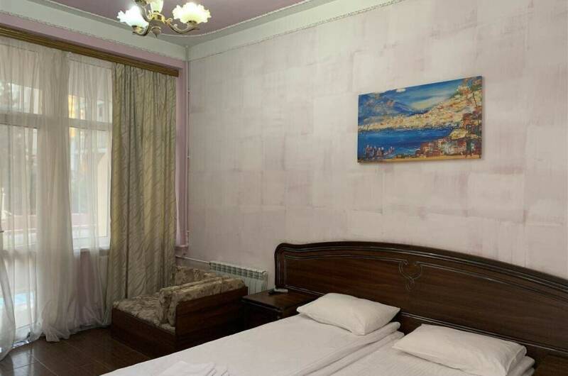 Стандартный 3-х местный номер с общим балконом