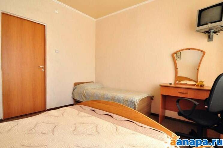 Трехместная комната с удобствами