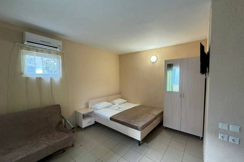 Трехместный номер Комфорт с кухней и балконом