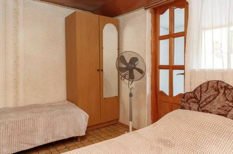 3-х местный «Эконом» с видом во двор