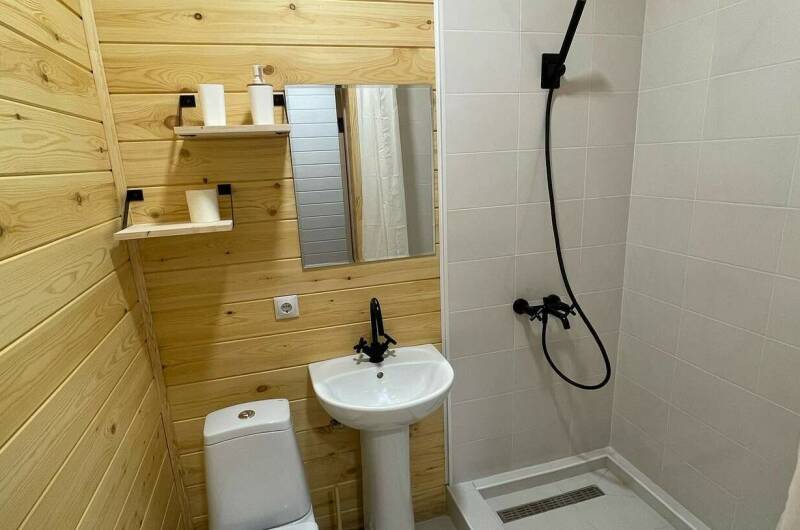 4х местный с 2 сан.узлами корпус