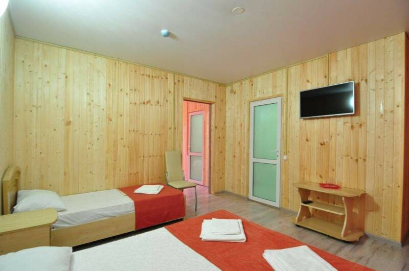 2-Х КОМНАТНЫЙ 5-И МЕСТНЫЙ НОМЕР деревянный корпус