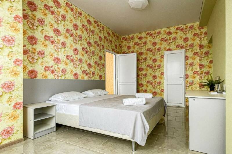 УЛУЧШЕННЫЙ 2-Х КОМНАТНЫЙ 5-И МЕСТНЫЙ НОМЕР