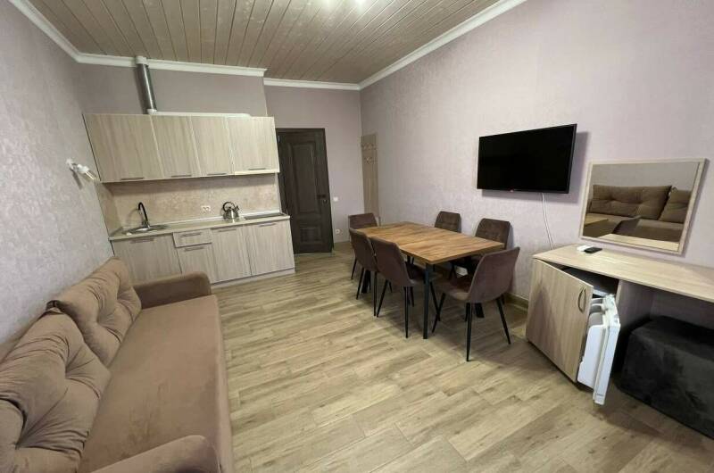 Двухкомнатный номер «Комфорт» с кухней на 7 чел