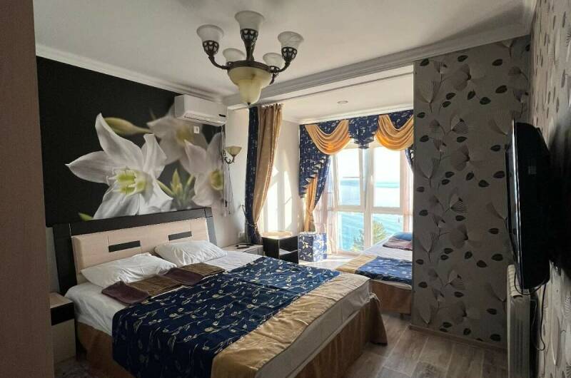 № 3 Трехместный номер с панорамным видом на море