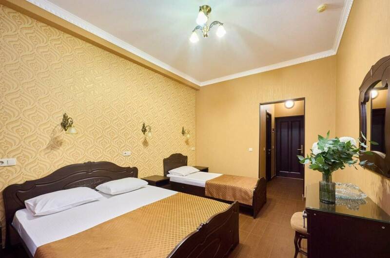 Люкс 3-местный с балконом (на бассейн), к. Палермо