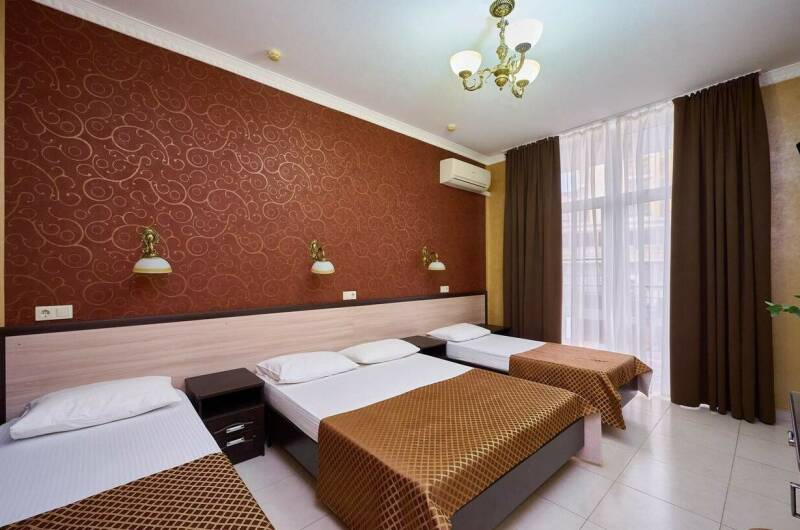 Люкс 4-местный с балконом (на бассейн), к. Палермо