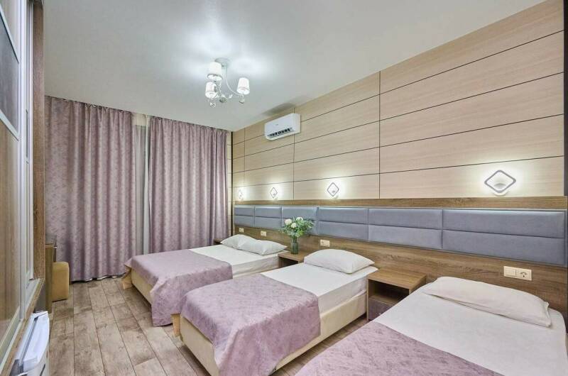 Люкс 4-местный с балконом, к. Верона