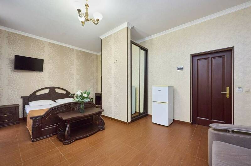 2-комнатный люкс 6-местный с балконом, к. Палермо