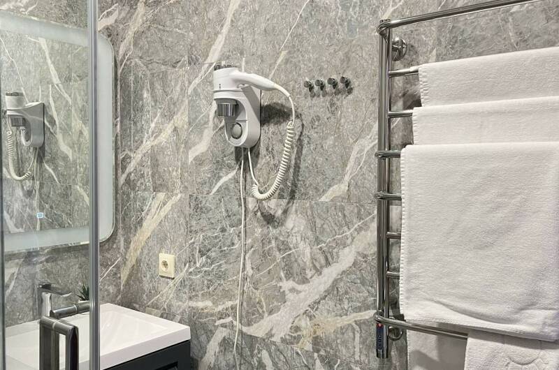 Семейный «Люкс» 2-х комнатный 4-х местный