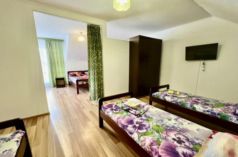 Шестиместный «Семейный»