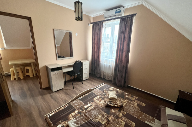 Четырехместный отдельный номер Студия