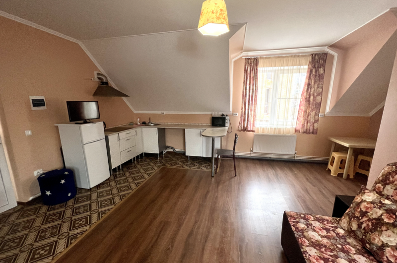 Четырехместный отдельный номер Студия