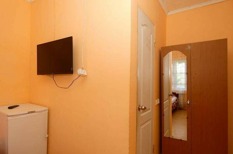 Трёхместный номер «С удобствами»